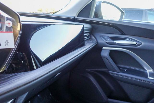 Photo of 2025 Tambora Flame Audi Q5