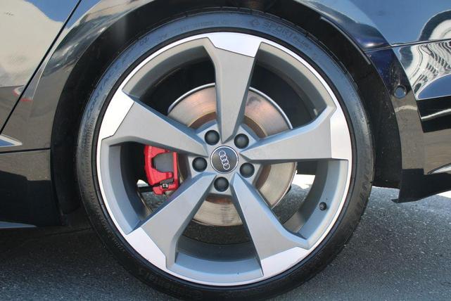 Photo of 2019 Mythos Black Metallic Audi S5