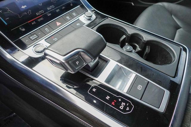 Photo of 2024 Satellite Silver Metallic Audi Q7