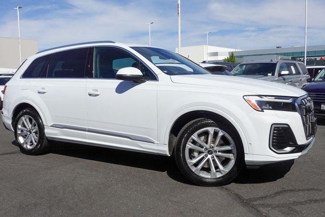 Photo of 2025 Glacier White Metallic Audi Q7