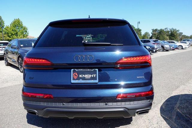 Photo of 2025 Waitomo Blue Metallic Audi Q7