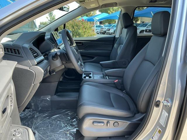 Photo of 2026 Solar Silver Metallic Honda Odyssey