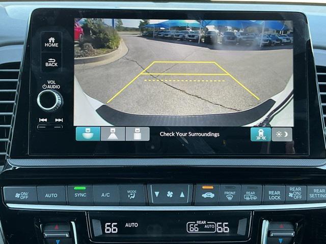 Photo of 2026 Platinum White Pearl Honda Odyssey