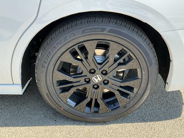 Photo of 2026 Platinum White Pearl Honda Odyssey