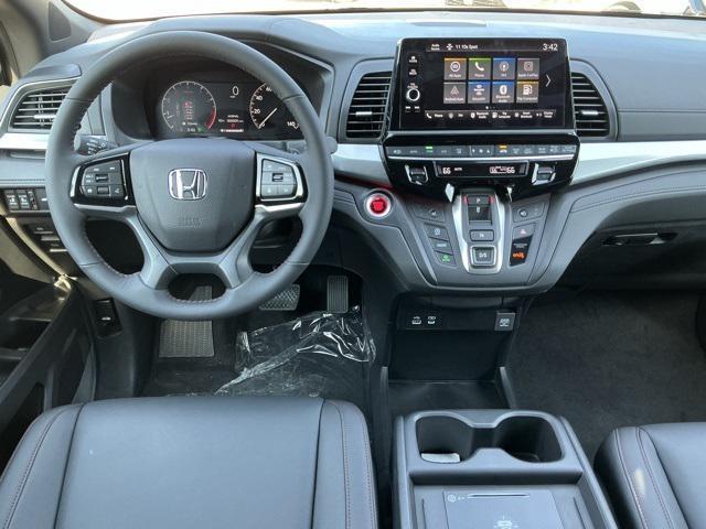 Photo of 2026 Platinum White Pearl Honda Odyssey