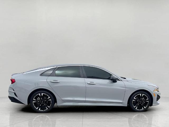 Photo of 2023 Wolf Gray Kia K5