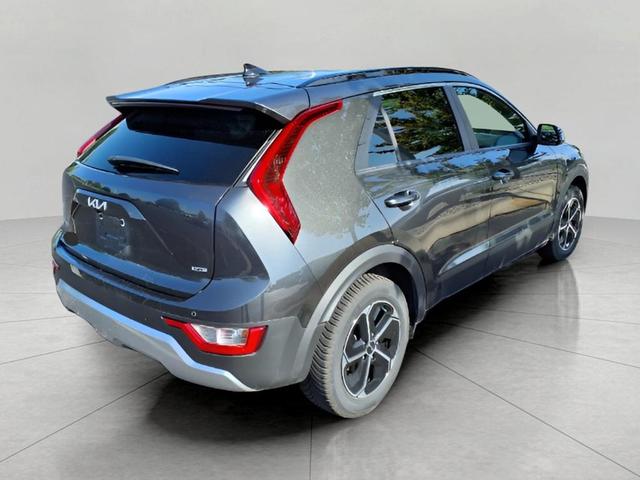 Photo of 2023 Gray Kia Niro