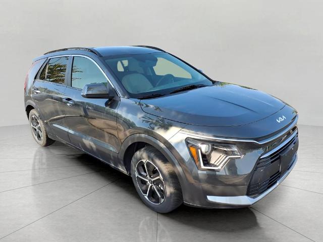 Photo of 2023 Gray Kia Niro