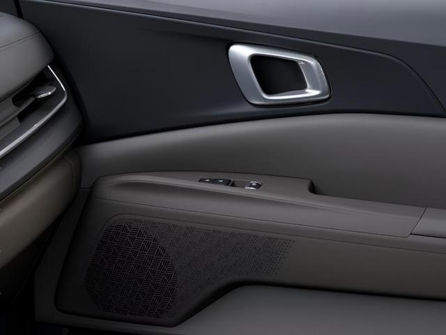 Photo of 2026 Silver Kia Carnival Hybrid