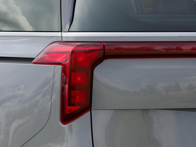 Photo of 2026 Silver Kia Carnival Hybrid