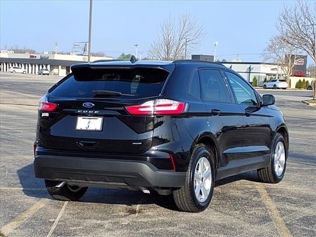 Photo of 2024 Agate Black Metallic Ford Edge