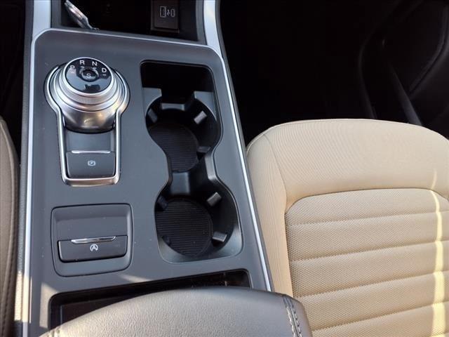 Photo of 2024 Agate Black Metallic Ford Edge