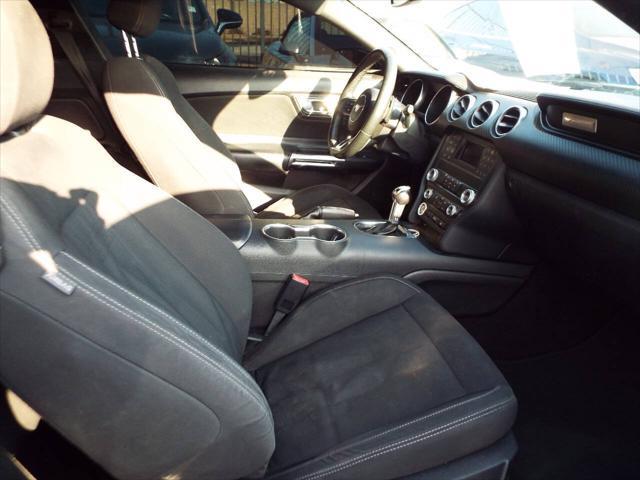 Photo of 2019 Black Ford Mustang