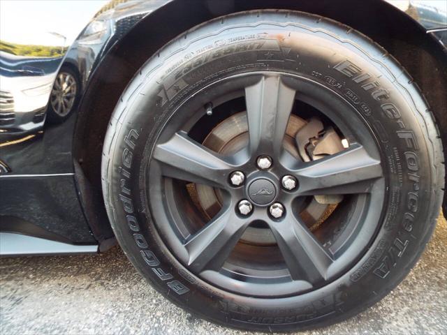 Photo of 2019 Black Ford Mustang