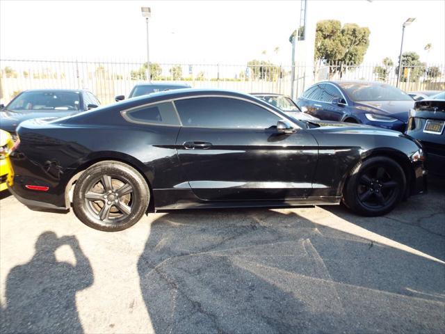 Photo of 2019 Black Ford Mustang