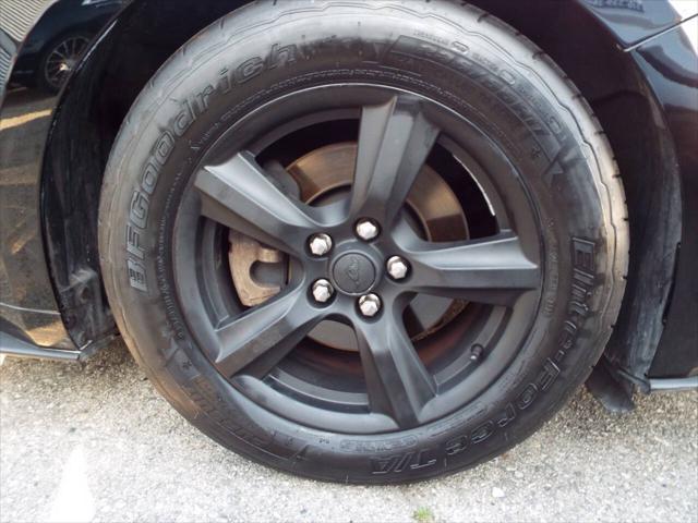 Photo of 2019 Black Ford Mustang