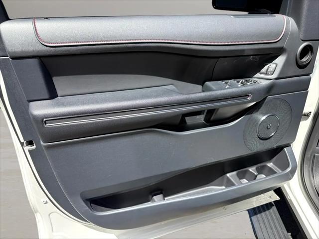 Photo of 2022 White Ford Expedition
