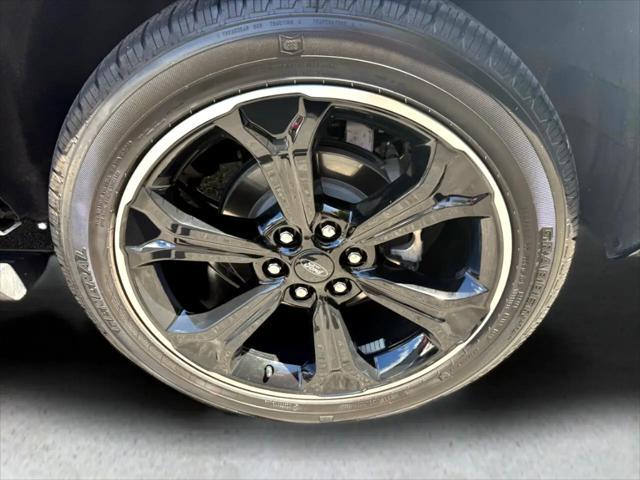 Photo of 2022 White Ford Expedition