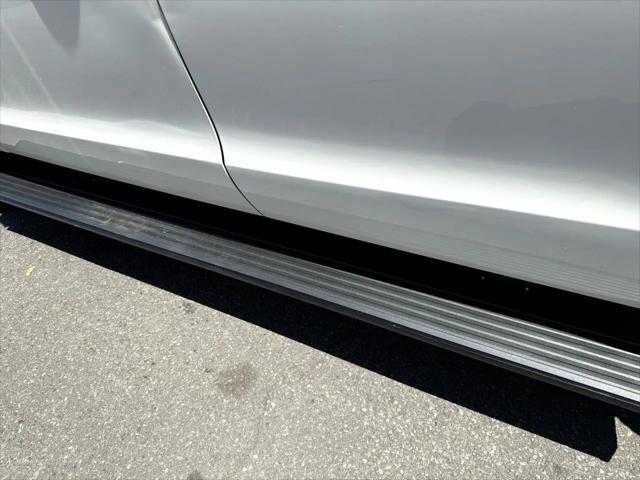 Photo of 2022 White Ford Expedition