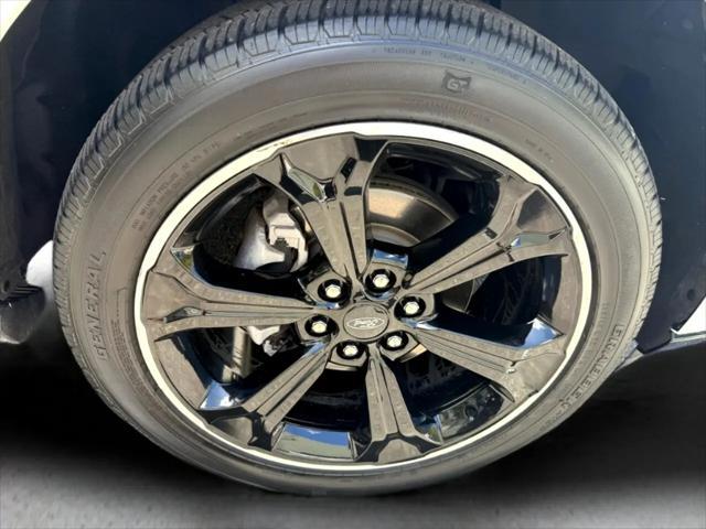 Photo of 2022 White Ford Expedition