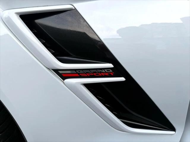 Photo of 2019 White Chevrolet Corvette