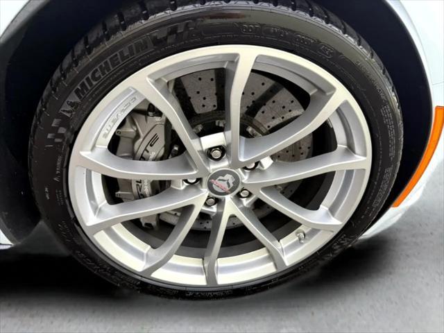 Photo of 2019 White Chevrolet Corvette