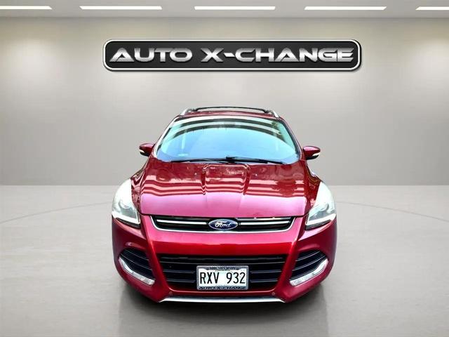 Photo of 2013 Burgundy Ford Escape