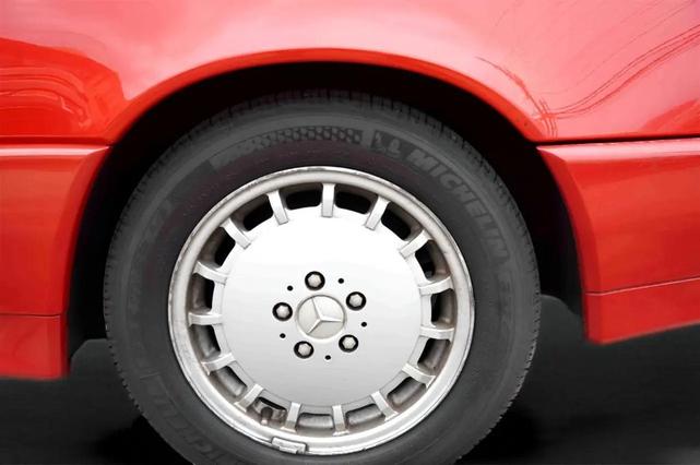Photo of 1991 Red Mercedes-Benz SL-Class
