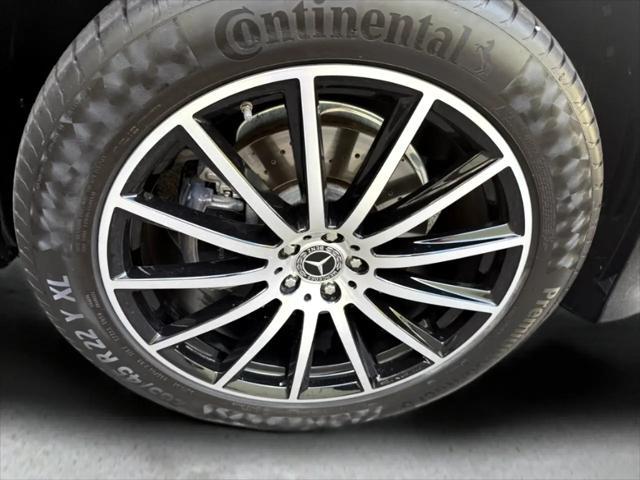 Photo of 2024 Black Mercedes-Benz GLS 450