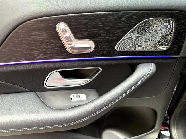 Photo of 2024 Black Mercedes-Benz GLS 450