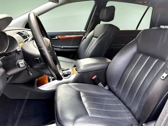 Photo of 2008 Silver Mercedes-Benz R-Class