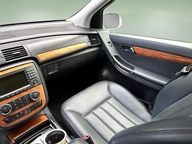 Photo of 2008 Silver Mercedes-Benz R-Class