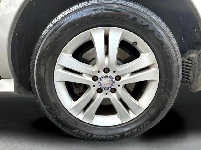 Photo of 2008 Silver Mercedes-Benz R-Class