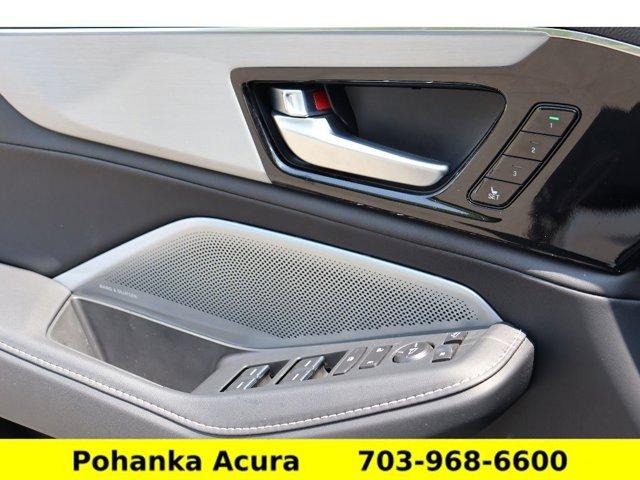 Photo of 2025 Platinum White Acura MDX