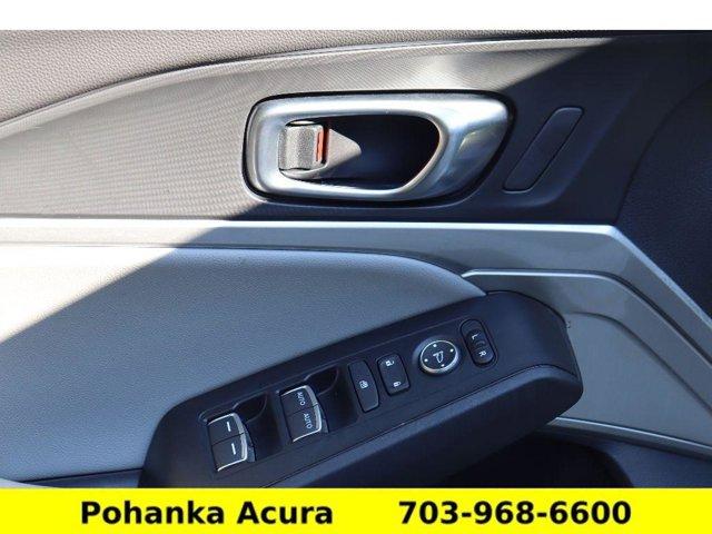 Photo of 2025 Platinum White Pearl Acura Integra