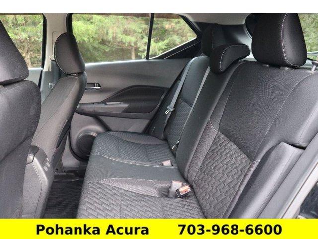Photo of 2021 Super Black Nissan Kicks