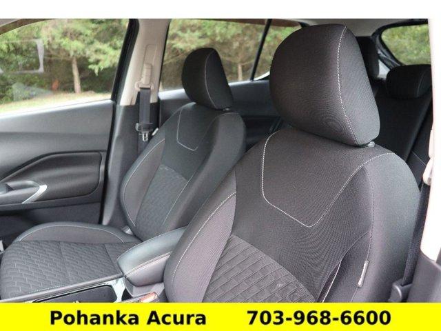 Photo of 2021 Super Black Nissan Kicks