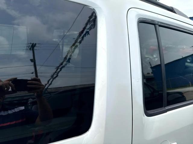 Photo of 2013 White Honda Pilot