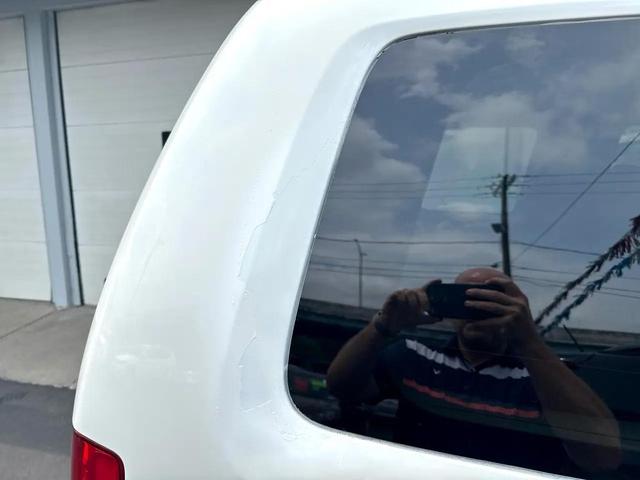 Photo of 2013 White Honda Pilot
