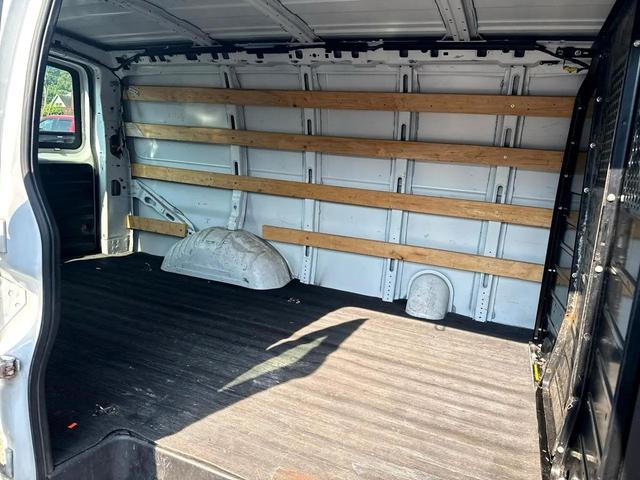 Photo of 2018 White GMC Savana 2500