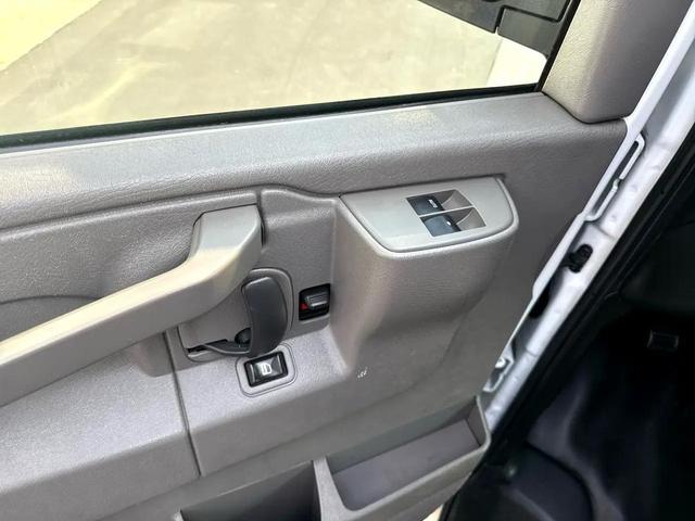 Photo of 2018 White GMC Savana 2500