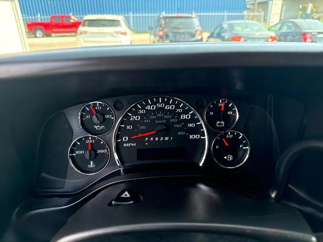 Photo of 2018 White GMC Savana 2500
