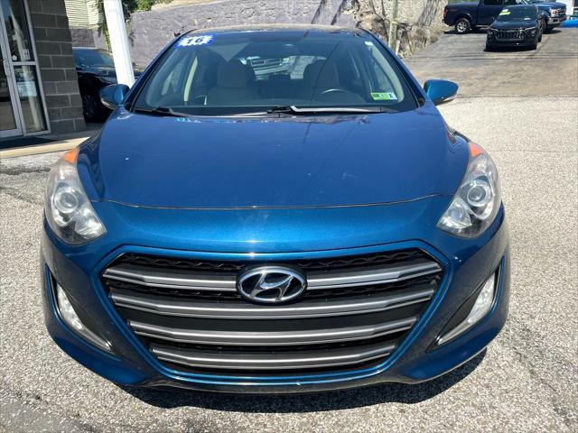Photo of 2016 Blue Hyundai Elantra GT
