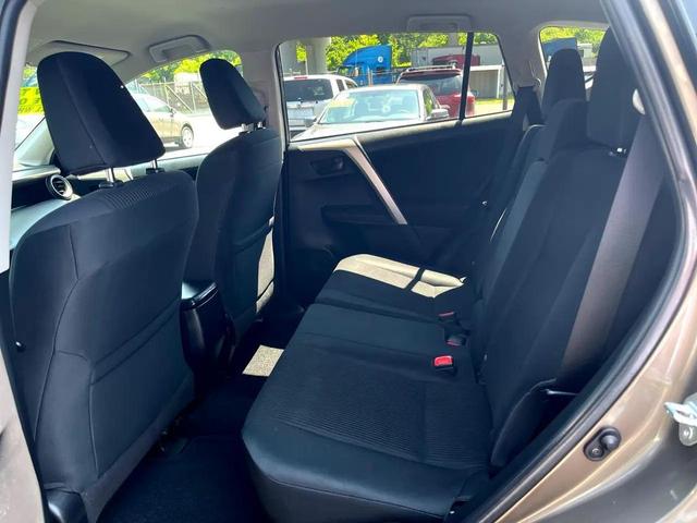 Photo of 2015 Bronze Toyota RAV4