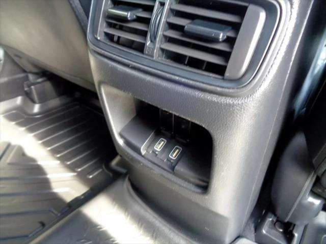 Photo of 2019 White Honda CR-V