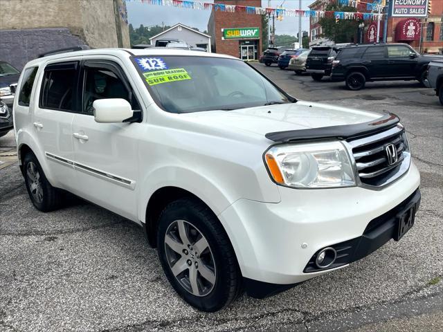 Photo of 2012 White Honda Pilot