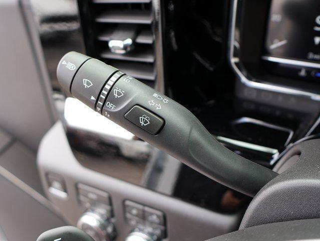 Photo of 2025 Summit White GMC Sierra 1500
