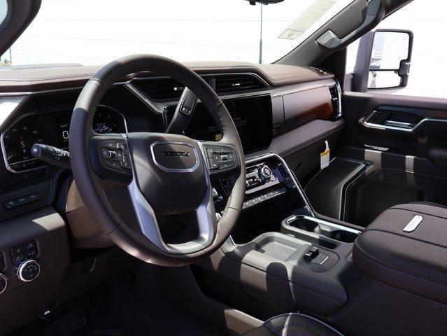 Photo of 2025 White Frost Tri-Coat GMC Sierra 2500