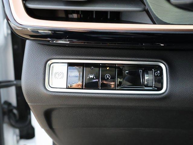 Photo of 2025 Summit White Buick Envision