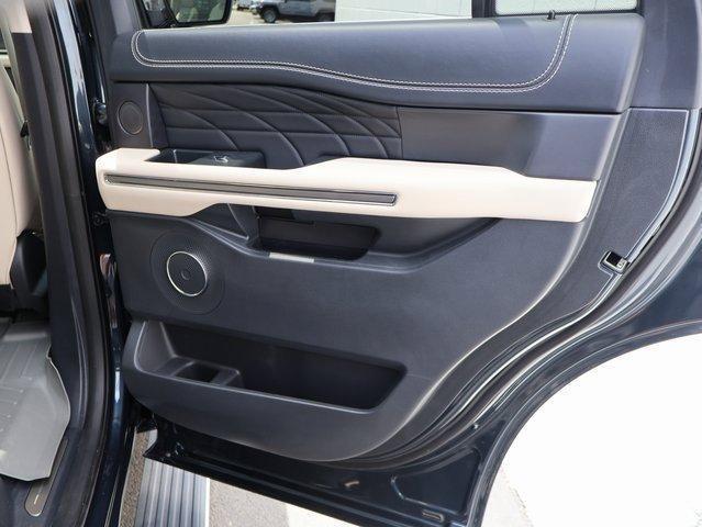 Photo of 2024 Stone Blue Metallic Ford Expedition